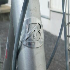 中古自転車多数販売中!　安い自転車は大丈夫？という方　是非ご来店ください!　シティサイクル ブリヂストン 27インチ シルバー 内装3段変速 オートライト リヤテールランプ点灯確認済み　売れてます! 早い者勝ち! 状態は全体的に極めて良好と思います!　m18