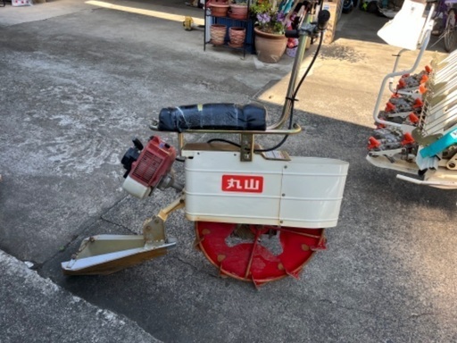 溝切り機