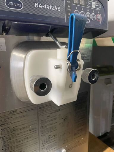 NISSEI FREEZER ソフトクリーム機　NA－1412AE　ニッセイ　中古 格安　使用頻度低め NISSEI FREEZER ソフトクリーム機 NA－1412AE ニッセイ 中古