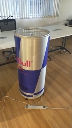 レッドブル　冷蔵庫