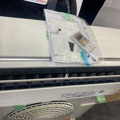 ☆中古￥26,800！HITACHI　2.2kwルームエアコン　家電　2021年製　RAS-HT22L型　【BF085】