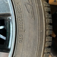 車のパーツ タイヤ、ホイール225/55/17