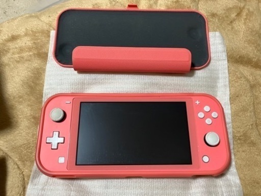 NintendoSwitchLight ピンク、ガラスフィルムとカバー2種とワイヤレスコントローラー付き