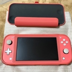NintendoSwitchLight ピンク、ガラスフィルムとカバー2種とワイヤレスコントローラー付き