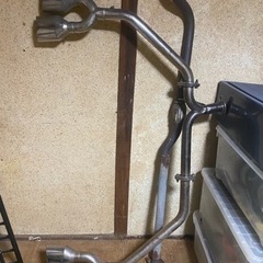 C25 セレナ 4本出しマフラー