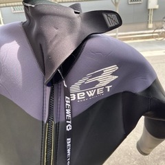 サーフィン　セミドライスーツ