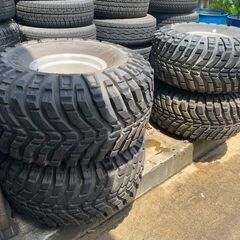 MICKEY THOMPSON（ミッキートンプソン）の中古オフロード用タイヤとホイール４本セット