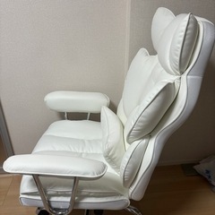 Sky ゲーミングチェア 1時間だけ使用