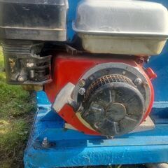 薪きり機 値引きしました。ｴﾝｼﾞﾝ付き（ﾘｺｲﾙ式） ｽﾗｲﾄﾞﾃｰﾌﾞﾙ 丸鋸（約