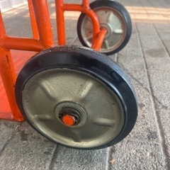 ボンベ台車 ボンベカート ガスボンベ運搬台車 カート キャリー　B0326A001 台車 二輪運搬車 キャリー ハンドトラック 中古品