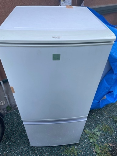 冷蔵庫　シャープ　2ドア　137L  SJ-14E3