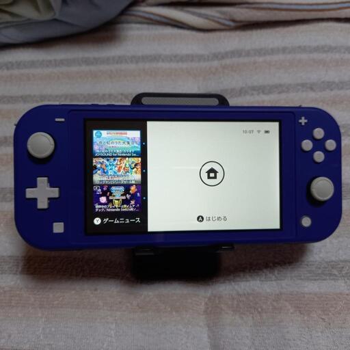 任天堂　Switchライト　中古品