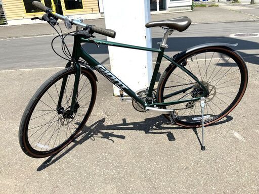 GIANT ESCAPE DISK クロスバイク 自転車 700×30c 3×8 24段変速