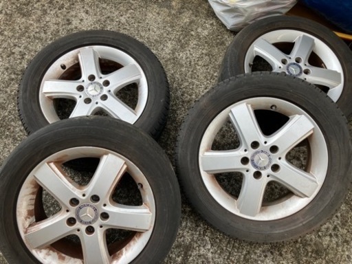 車のパーツ タイヤ、ホイール