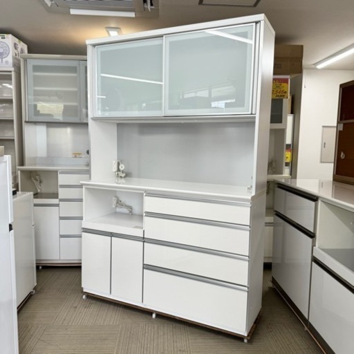 【超美品‼️】定価25万♪ 古賀家具 140cm幅キッチンボード《セレクト》 食器棚 収納家具 艶あり木目調ホワイト♪