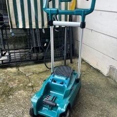 マキタ芝刈り機18Vバッテリー