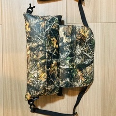 AS2OV アッソブ　チェア　クッション①