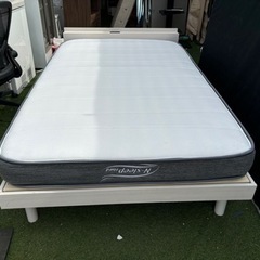 セミダブルベッドフレームとマットレスセット