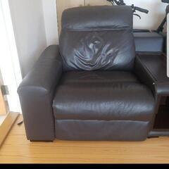 ニトリ フルリクライニング電動ソファ