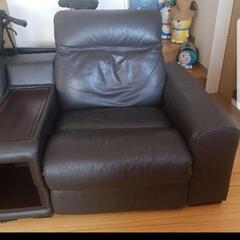 ニトリ フルリクライニング電動ソファ