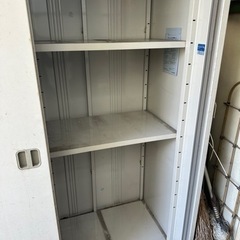 スチール物置（受け渡し予定です）