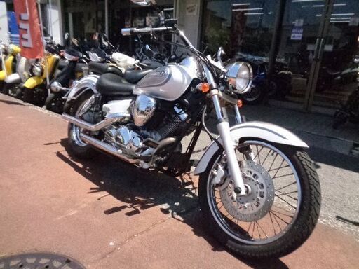 NO.5056　ドラッグスター２５０（ＶＧ０２Ｊ）　空冷Ｖツイン２５０ｃｃ　スラッシュカットマフラー付き　アメリカン　ホワイト＆シルバー　☆彡