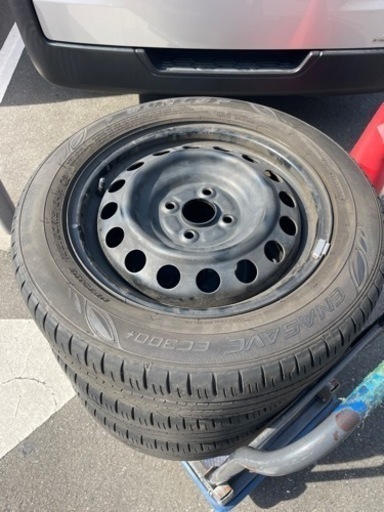 車のパーツ タイヤ、ホイール
