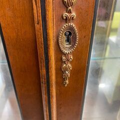 美品　高級マホガニーアンティーク調猫脚キュリオケース　クラシックビンテージ家具 イタリア キャビネット 木製 170cm キュリオケース 象嵌 猫脚 560/170