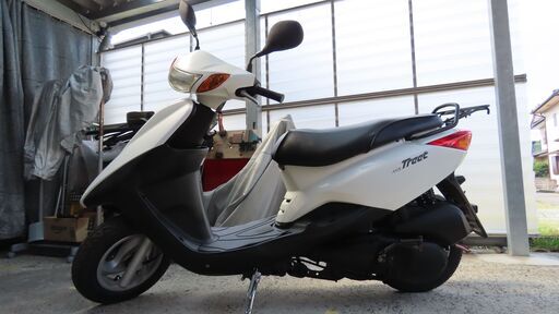 走行2413Km！ヤマハ　アクシス　トリート　125！タイヤ前後・バッテリー・サイドスタンド・シート表皮新品！