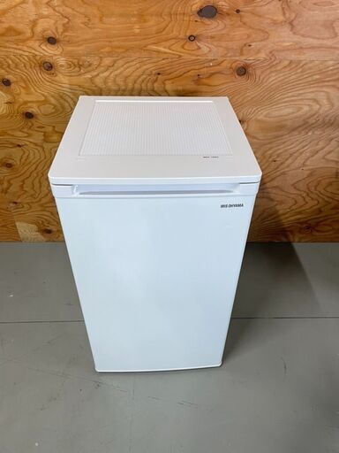 アイリスオーヤマ　前開き式ノンフロン冷凍庫　60L IUSD-6A-W　2021年製　88