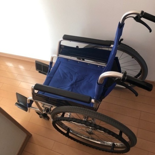 介護用　車椅子　　　  \n