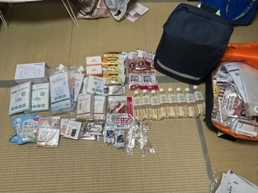 防災リュックセット ×２　　4人3日分の内容量