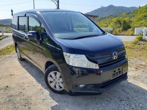 ステップワゴン、18年式G.Lパッケージ、8人乗リ車検7年10まで有り