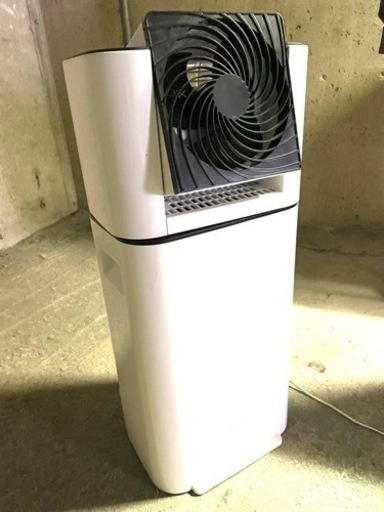 サーキュレーター付き除湿乾燥機　アイリスオーヤマ