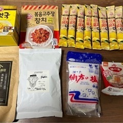いろんな食品詰め合わせ韓国食品、塩、味の素、コーヒー豆、万能だし...
