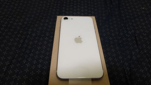 iPhone SE2 第二世代 128GB バッテリ－新品100％ 美品 iPhoneSE 第二世代