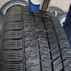 良品 Weds ravrion LUMIERE & 21年 7.1&7mm GY ICE NAVI8 225/60R17 アルファードヴェルファイアハリアークルーガー等に