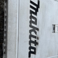 18V充電器インパクトドライバセット