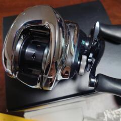 バス釣り19アンタレス（右巻きノーマル）