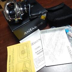 バス釣り19アンタレス（右巻きノーマル）