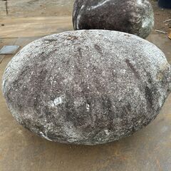 庭石　綺麗な丸形状　角なし　ガーデニング　置物 大型　石　岩