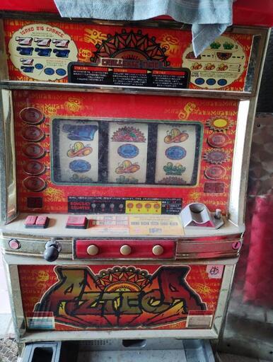 スロットマシーン