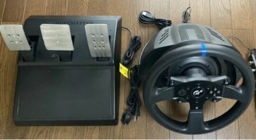 ThrustmasterT300RS GT Editionとハンドル固定器具付き