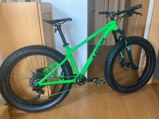 自転車 マウンテンバイク