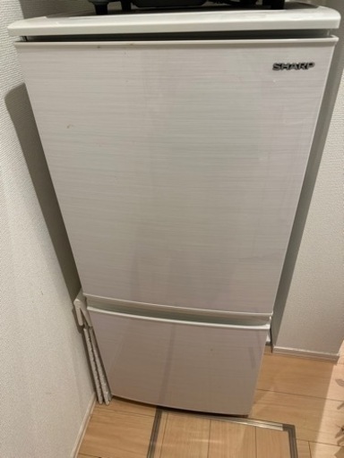SHARP ノンフロン冷蔵庫(左右開きに変更可)