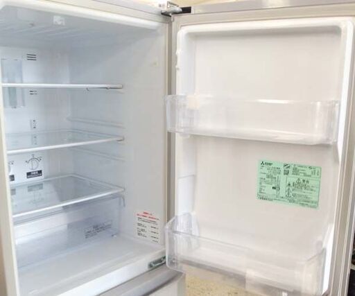 MITSUBISHI  146L  2ドア冷凍冷蔵庫  MR-P15D-S形  2018年製  ※天板の爪が折れてます。 MITSUBISHI 146L 2ドア冷凍冷蔵庫 MR-P15D-S形 2018年製 ※天板の爪が