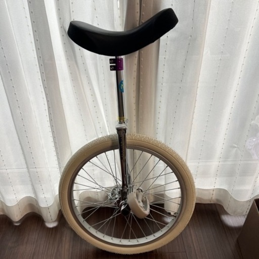 一輪車　20インチ競技用室内用　美品