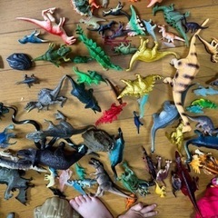 恐竜　大量　おもちゃ フィギュア