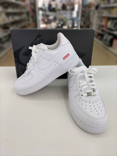 ★ジモティー割有★　ナイキシュプリームコラボ　エアフォース1　24㎝　CU9225-100　IK-728