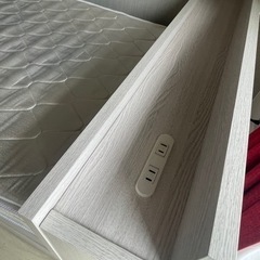 シングルベッド　ベッドフレーム　マットレス　